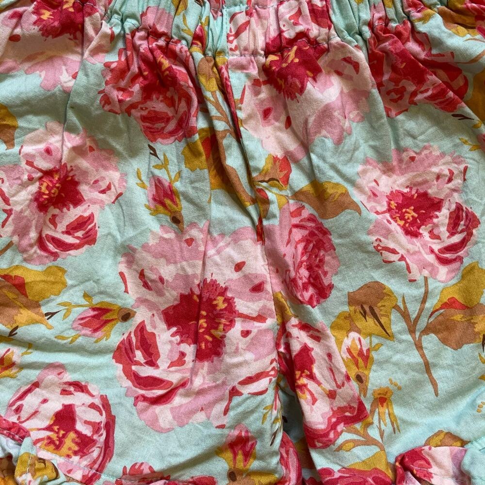 Persnickety Ruffle Shorts - Picture 4 of 4